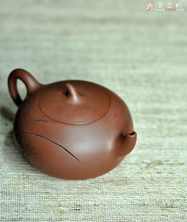 紫砂壶图片：得趣之作 国师吴优良双刀装饰 全手曼生吉瓜 优质紫泥 - 美壶网