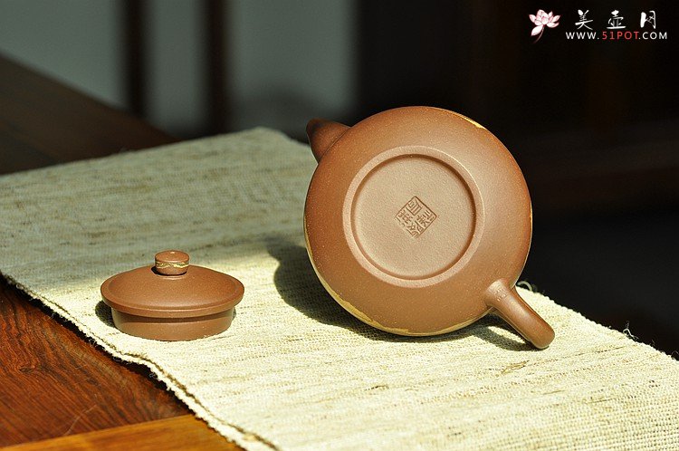 紫砂壶图片：通透绞泥  端庄周正  实用佳品  汉韵壶 - 美壶网