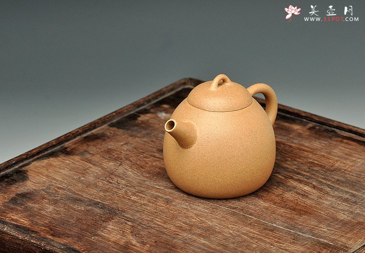 紫砂壶图片：美壶特惠 茶人最爱 实用巨轮系列之段泥小壶之四 - 美壶网