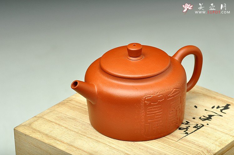 紫砂壶图片：今日方知心是佛~ 器形端庄周正 全手桑扁 一花一世界 - 美壶网