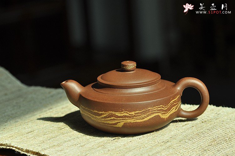 紫砂壶图片：通透绞泥  端庄周正  实用佳品  汉韵壶 - 美壶网