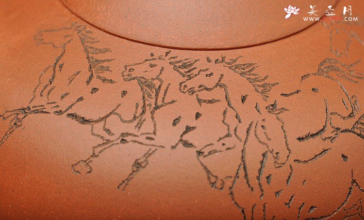 紫砂壶图片：壶型传统  端庄大方  全手曼生匏瓜壶 八骏图 - 美壶网