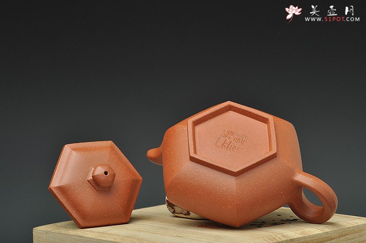 紫砂壶图片：线条清晰，块面挺快 全手藏六方  - 美壶网