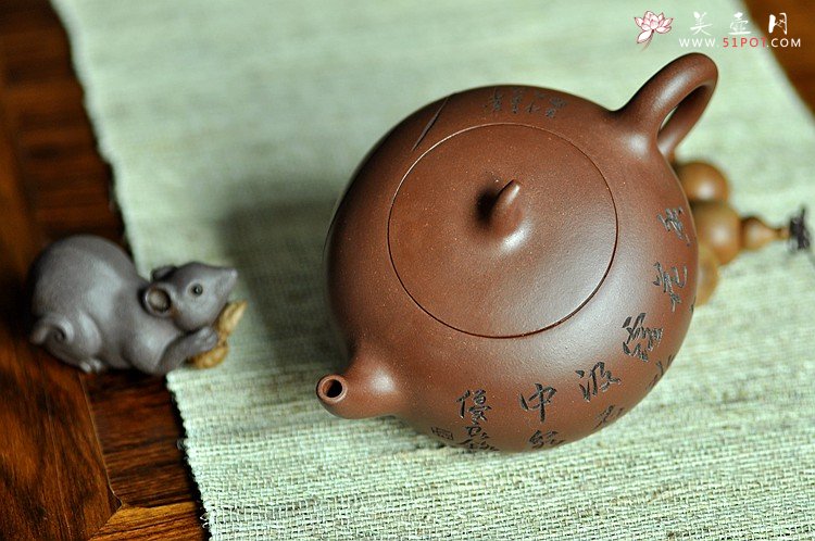 紫砂壶图片：得趣之作 国师吴优良双刀装饰 全手曼生吉瓜 优质紫泥 - 美壶网