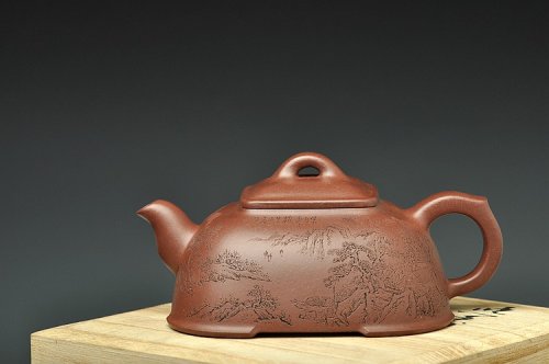 何卫枫紫砂壶 邵雪群精心装饰通景山水  全手福临四方 温润敦厚 原矿底槽清