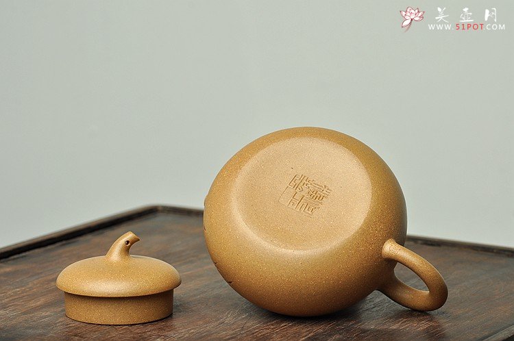 紫砂壶图片：邱玉林大师装饰 拙味十足圆润敦厚  全手茄段 实用收藏 - 美壶网