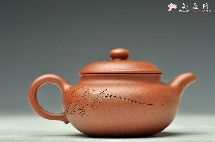 紫砂壶图片：婉约秀气 一捺底   仿古 座有兰言 - 美壶网