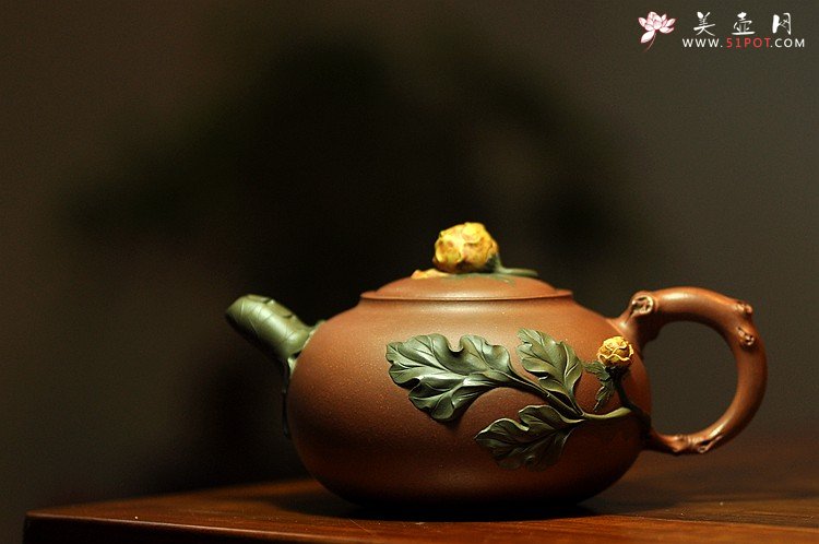 紫砂壶图片：国色天香~写生造型  牡丹 孙伟强张新亚合作原创作品 - 美壶网