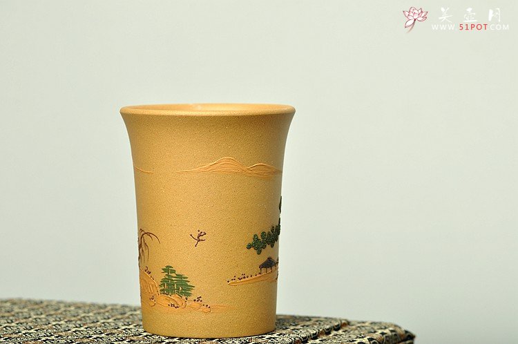 紫砂壶图片：文气 古朴雅致 主人杯 泥绘通景山水 - 美壶网