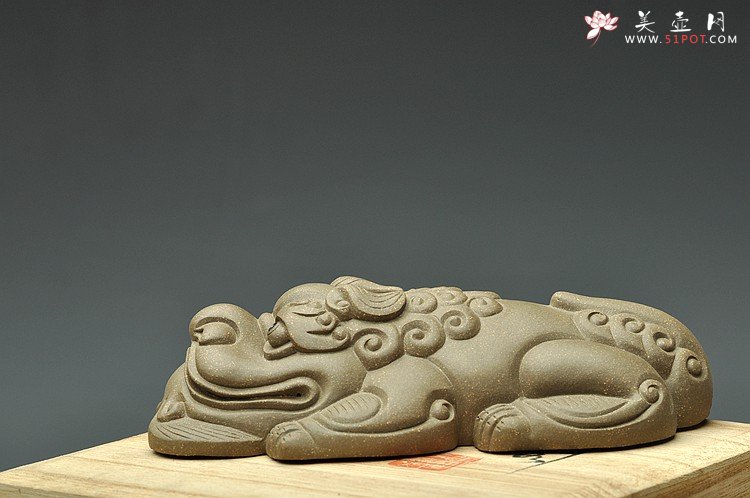 紫砂壶图片：镇宅茶宠 敦厚可爱 坐正 - 美壶网