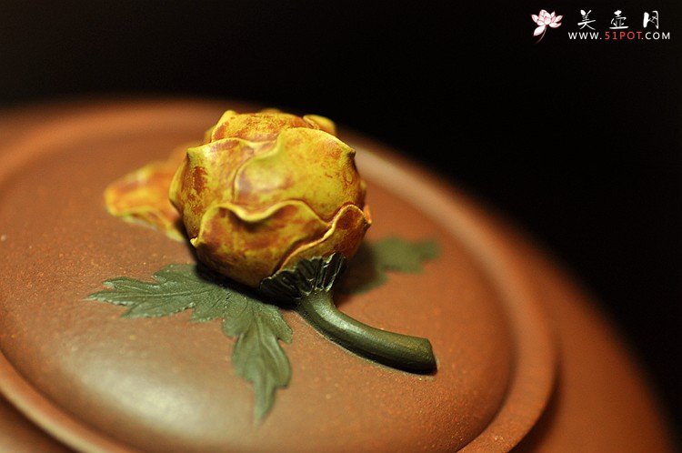 紫砂壶图片：国色天香~写生造型  牡丹 孙伟强张新亚合作原创作品 - 美壶网