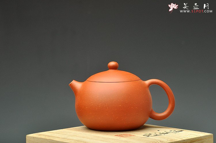 紫砂壶图片：造型周正 端庄大方 全手红泥大西施 - 美壶网