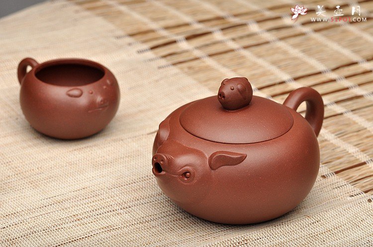 紫砂壶图片：美壶特惠 优质青水泥 憨态可掬 福猪套壶 - 美壶网