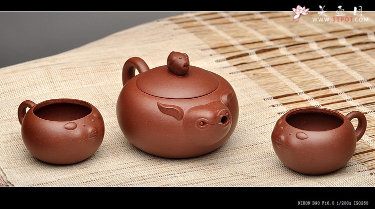 紫砂壶图片：美壶特惠 优质青水泥 憨态可掬 福猪套壶 - 美壶网