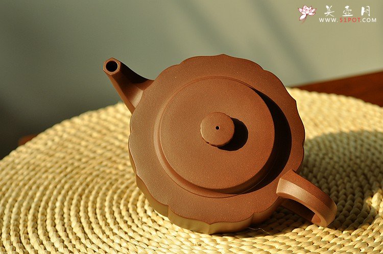 紫砂壶图片：大气磅礴 精工佳作 灼灼有力 大菱泉  - 美壶网