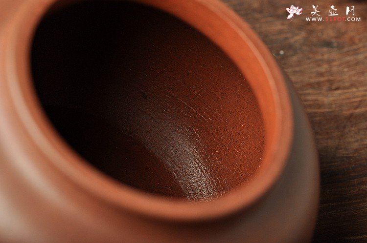 紫砂壶图片：徐亚春新作 圆润雅致 线条流畅 全手秀珠 - 美壶网