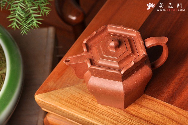 紫砂壶图片：精品重器 许浒经典作品 全手工镶片僧帽 顾风遗韵 - 美壶网