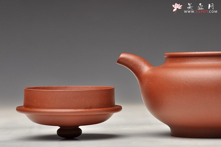 紫砂壶图片：徐家风格 舒展温润 扁而不僵  全手扁掇只 优质红清水 - 美壶网