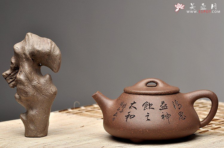 紫砂壶图片：周斌全手力作 经典器形 中石瓢 肥而不腻 清奇 鱼籽砂 - 美壶网