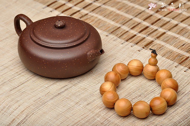 紫砂壶图片：紫泥铺砂 大口适合绿茶 全手葵璧 优美雅致 - 美壶网