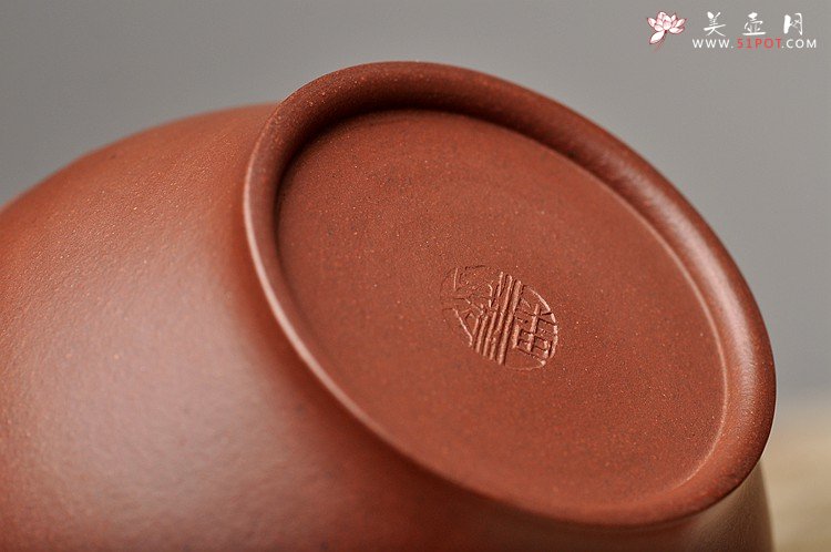 紫砂壶图片：潘丹初原创‘秀气’系列之春竹二式 纯净底槽青 婉约清秀 行简意足 - 美壶网