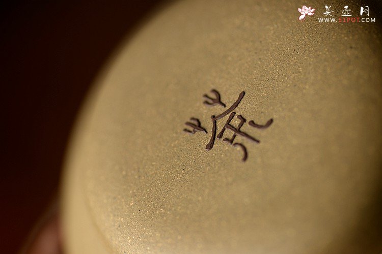 紫砂壶图片：美壶定制 泥绘通景山水茶叶罐  古朴典雅  - 美壶网