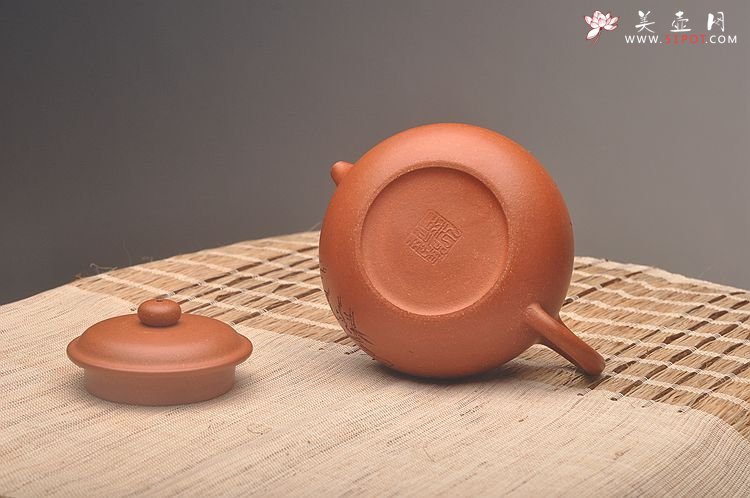 紫砂壶图片：器形端庄 优质降坡泥 颇有玩味~ 全手仿古 - 美壶网