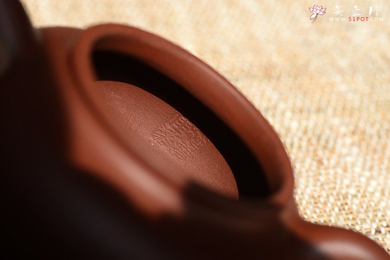 紫砂壶图片：传统实用 全手小掇只 家藏老紫泥 做工精致 - 美壶网