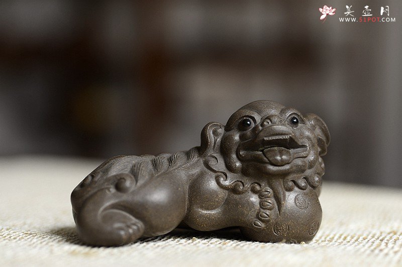 紫砂壶图片：古朴文气 青狮子茶宠  - 美壶网