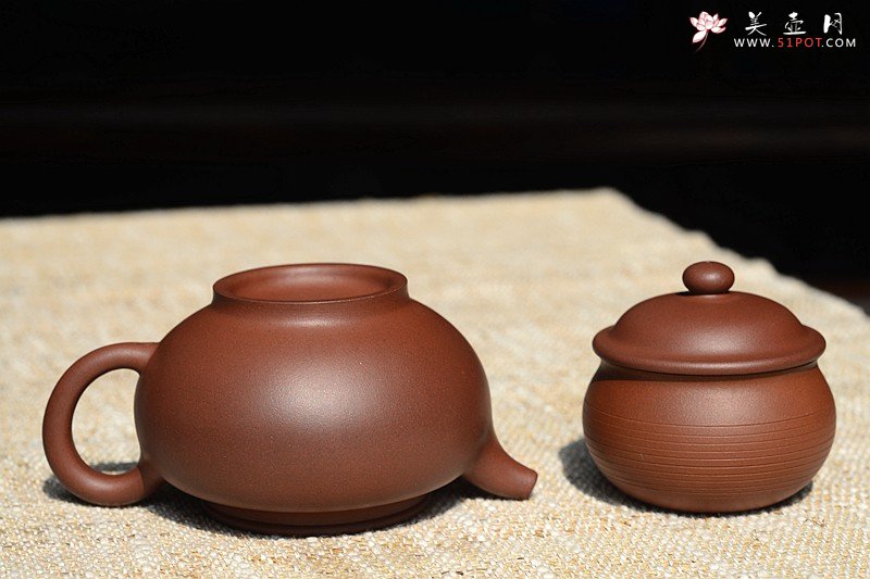 紫砂壶图片：传统实用 全手小掇只 家藏老紫泥 做工精致 - 美壶网