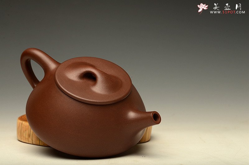 紫砂壶图片：鲍骧经典作品   全手石瓢 舒展大气耐品 - 美壶网