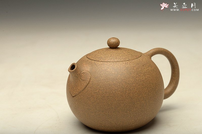 紫砂壶图片：深情连连 敦厚可人 优质段泥 全手嵌盖如意西施   - 美壶网