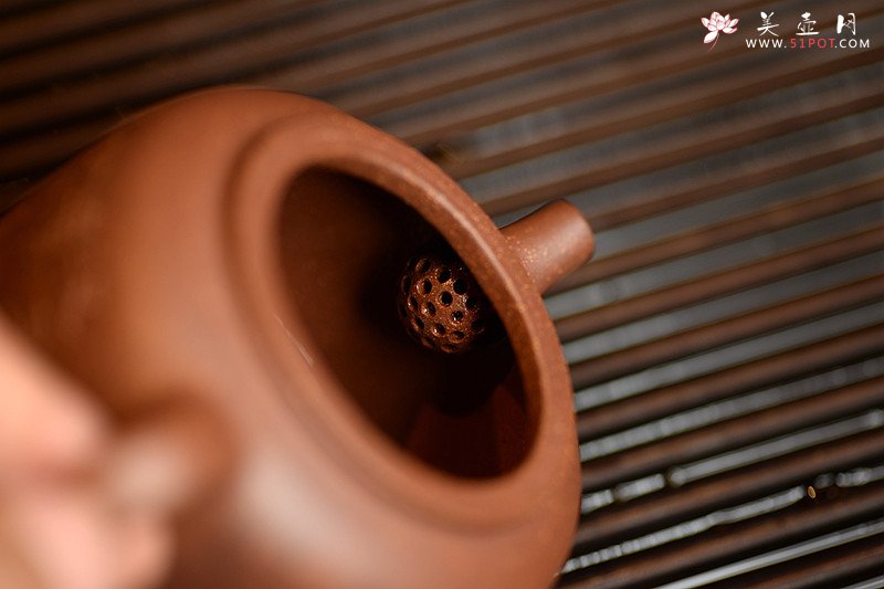 紫砂壶图片：汲深泉，清而甘；洗吾心，无忧烦~ 优质降坡泥 全手井泉 文人壶 - 美壶网