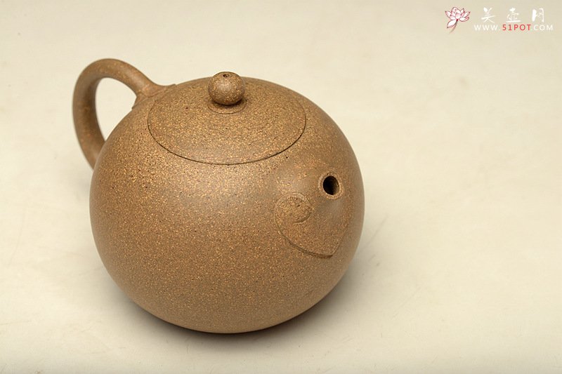 紫砂壶图片：深情连连 敦厚可人 优质段泥 全手嵌盖如意西施   - 美壶网