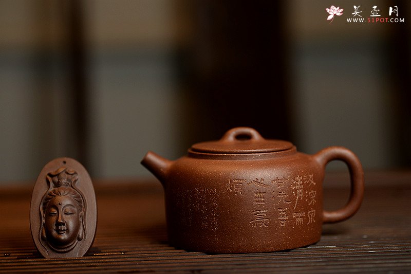 紫砂壶图片：汲深泉，清而甘；洗吾心，无忧烦~ 优质降坡泥 全手井泉 文人壶 - 美壶网