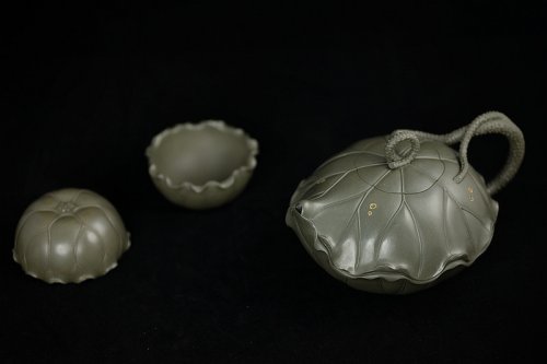 孙伟强紫砂壶 紫砂臻品 荷叶微卷有清香之和合套壶 孙伟强张新亚合作 至美清廉 原矿绿泥