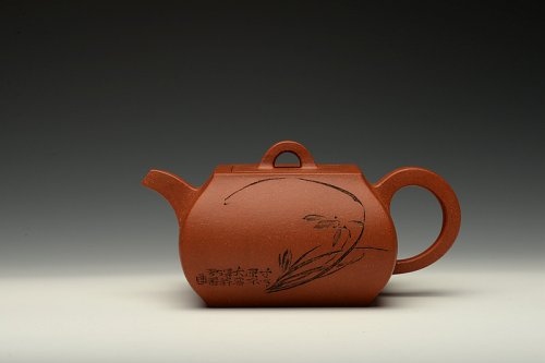 何卫枫紫砂壶 线条挺拔 方圆相容 全手四方鼓腹 陆轶舟装饰   原矿降坡泥