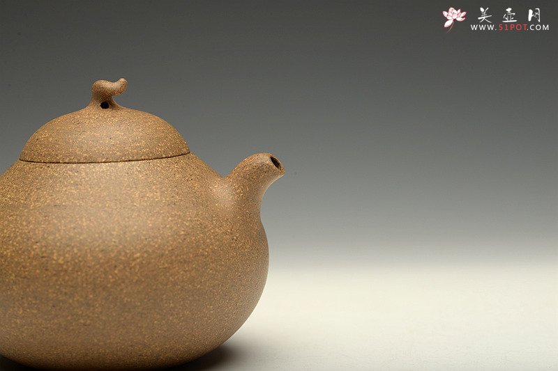 紫砂壶图片：于洪霞全手段泥小梨  仅此一件 小中见大 精气神到位 - 美壶网