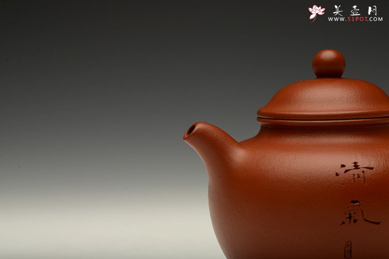 紫砂壶图片：俊秀飘逸 线条优美 摹古朱泥秋水 刀法精炼 - 美壶网