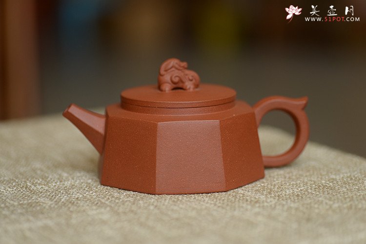 紫砂壶图片：唐文新作 稳重大气   全手八方柱础 - 美壶网