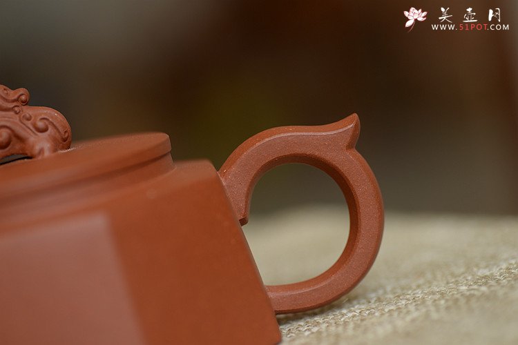 紫砂壶图片：唐文新作 稳重大气   全手八方柱础 - 美壶网