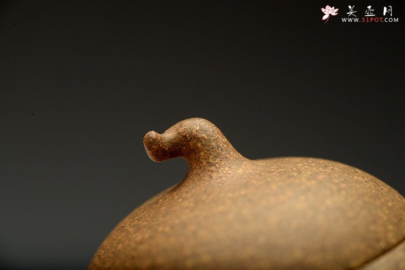 紫砂壶图片：于洪霞全手段泥小梨  仅此一件 小中见大 精气神到位 - 美壶网