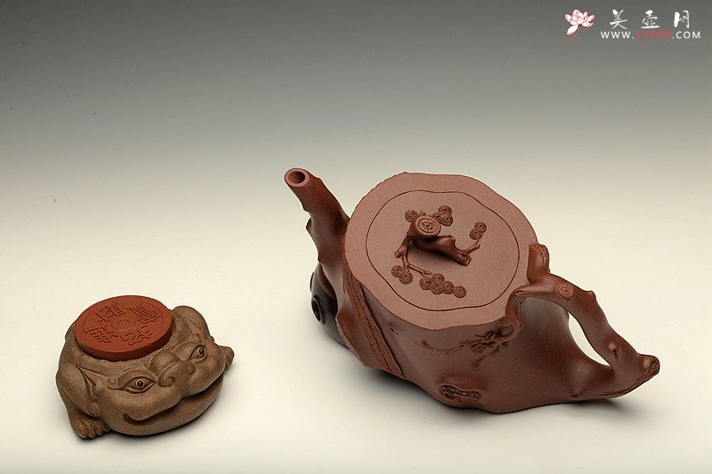 紫砂壶图片：似龟似桩 气韵流畅 精品 全手长寿梅桩 吉祥如意 - 美壶网