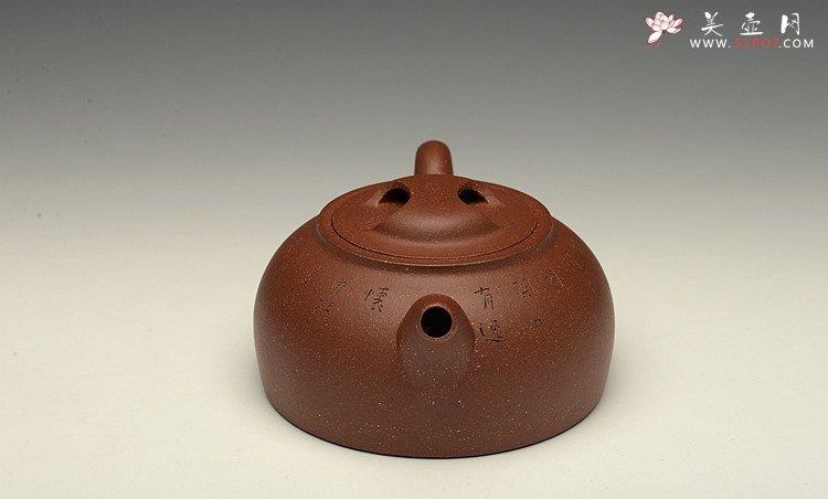 紫砂壶图片：经典不传统  全手圆踪 文气小壶 刘世涛自撰壶铭~ - 美壶网