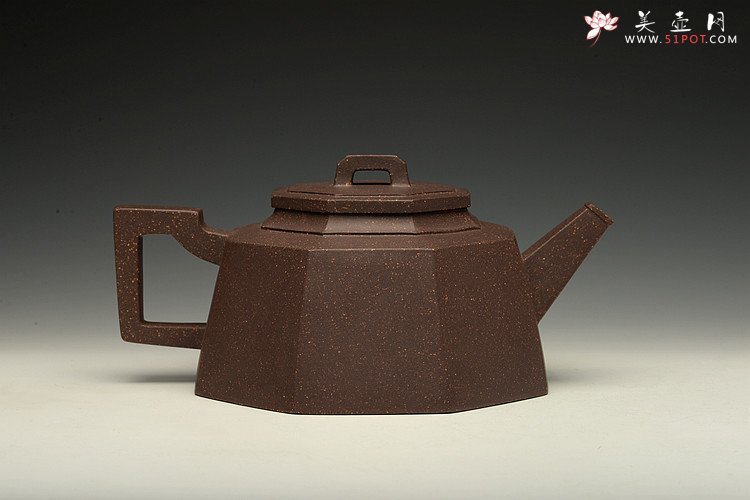 紫砂壶图片：马建鹏新作 工整厚重 线条挺拔  全手大八方 - 美壶网