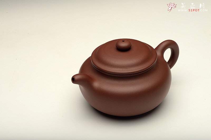 紫砂壶图片：传统器形 端庄大方  纯净黄龙山底槽青 全手仿古 - 美壶网
