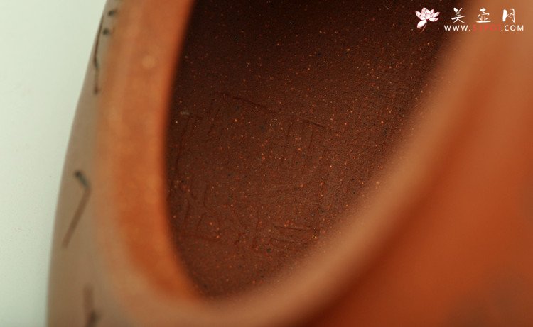 紫砂壶图片：难度极大 纯手工望月提梁 南京书画家孙国柱装饰  - 美壶网