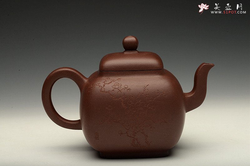 紫砂壶图片：何卫枫最新力作 高工陈宏林精心装饰 全手鸣远四方 端庄俊秀 - 美壶网