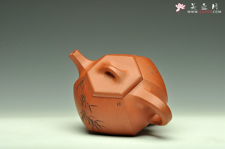 紫砂壶图片：线条流畅 挺拔有力  六方石瓢  实用佳品 - 美壶网