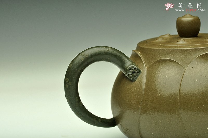 紫砂壶图片：原创作品孙伟强张新亚合作 灵秀之作 大气清美 宝莲 - 美壶网